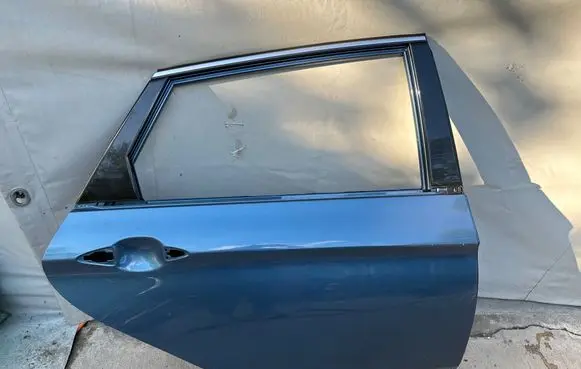 Hyundai i40 Rear door 