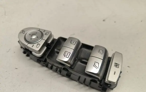 Mercedes-Benz Vito Viano W447 Electric window control switch A4479054303