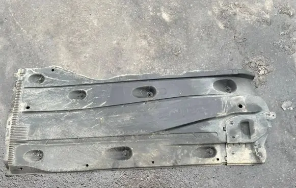 Seat Leon (5F) Center/middle under tray cover 5Q0825201L