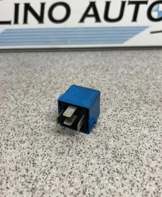 BMW 5 E60 E61 Other relay 6915327