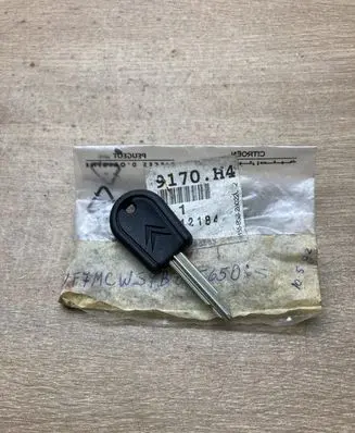 Citroen Xsara Picasso Ignition key/card 9170H4