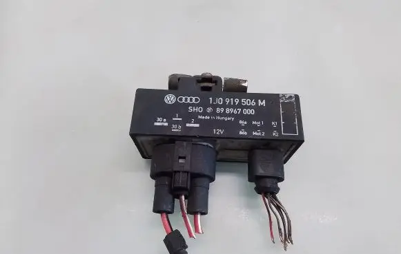 Coolant fan relay