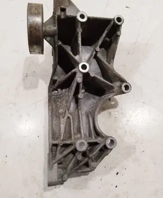Audi A4 S4 B7 8E 8H Engine mounting bracket 06d903143d