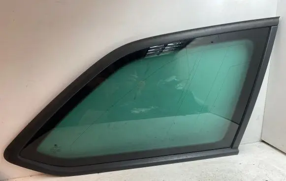 Skoda Octavia Mk3 (5E) Rear side window 5E9845298