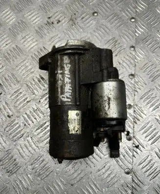 Nissan Pathfinder R50 Starter motor 233000W010