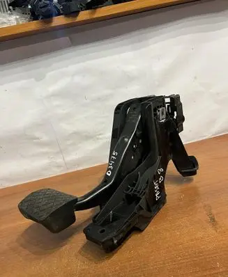 Volkswagen PASSAT B8 Brake pedal 5Q1723058 D3475