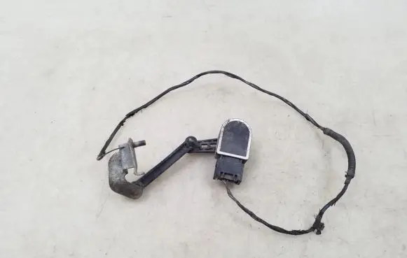 BMW 4 F36 Gran coupe Air suspension front height level sensor 37146870000