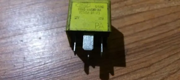 Ford Mondeo MK I Other relay 93bg14n089ba v23136-b1-x3