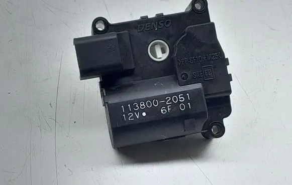 Toyota Corolla Verso E121 Air flap motor/actuator 1138002051