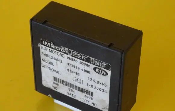KIA Sportage Immobilizer control unit/module 0K2AD677B0 473810-1000 4738101000