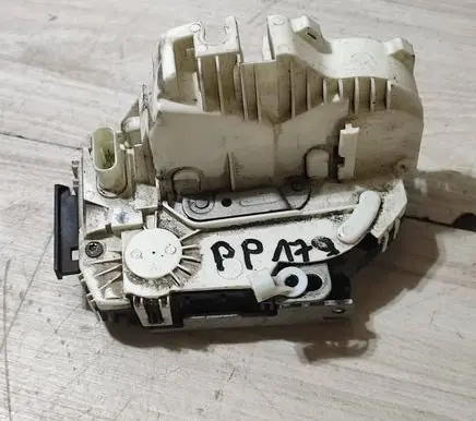 Jeep Grand Cherokee Front door lock P04589924AG