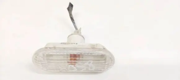 Ford Focus Front fender indicator light 4M5A13K309AA 4M5A13K309-AA