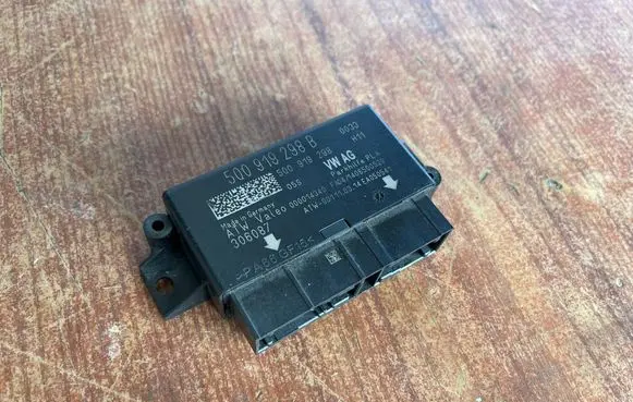 Audi A3 S3 8V Parking PDC control unit/module 5Q0919298B
