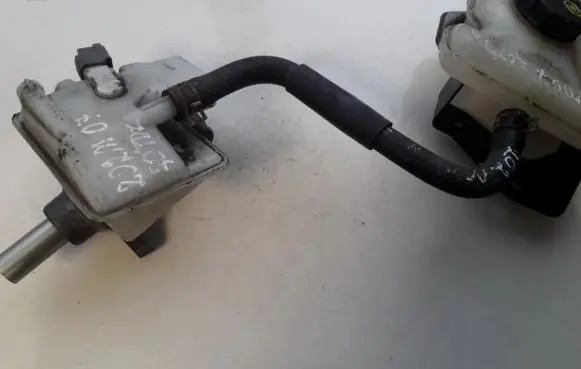 Mazda 5 Master brake cylinder c23643550