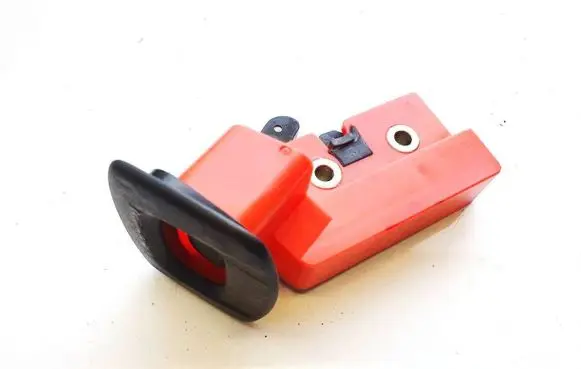 Ford Mondeo MK IV Seat back rest lock catch 2m51a61382ba 2m51-a61382-ba