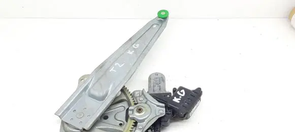 Toyota Avensis T270 Rear door window regulator with motor 8570102010 977556108
