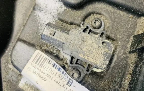 Volvo S60 Airbag deployment crash/impact sensor 30798030