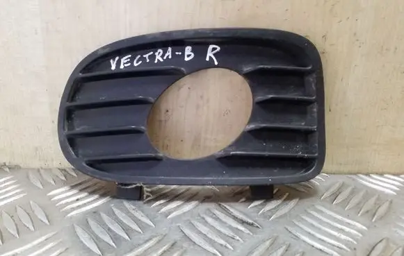 Opel Vectra B Front fog light trim/grill 90586628