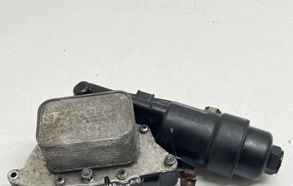 BMW X1 F48 F49 Oil filter mounting bracket 70563887 72353179