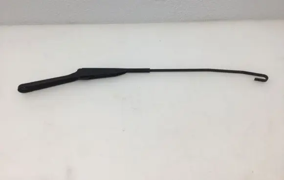 Front wiper blade arm