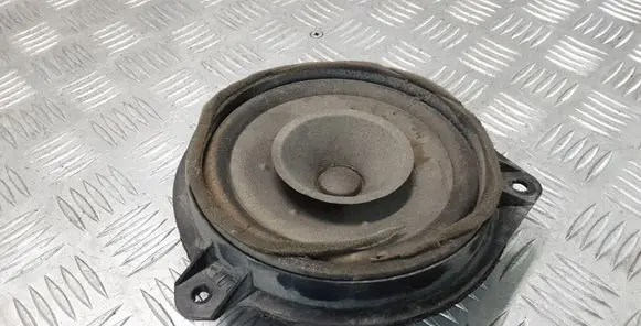 Toyota Avensis T220 Rear door speaker 8616005060