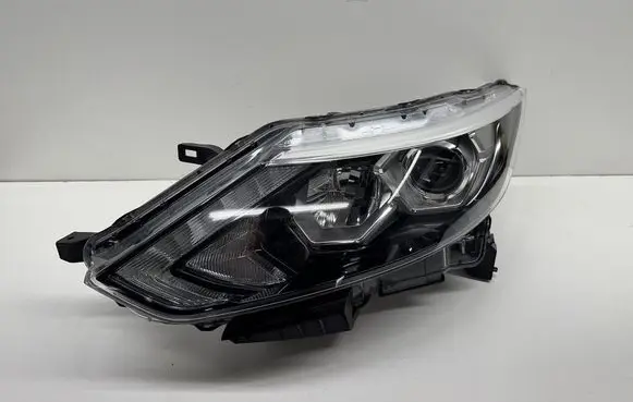 Nissan Qashqai Headlight/headlamp 10018015