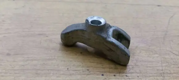Opel Zafira B Fuel Injector clamp holder FGPB148