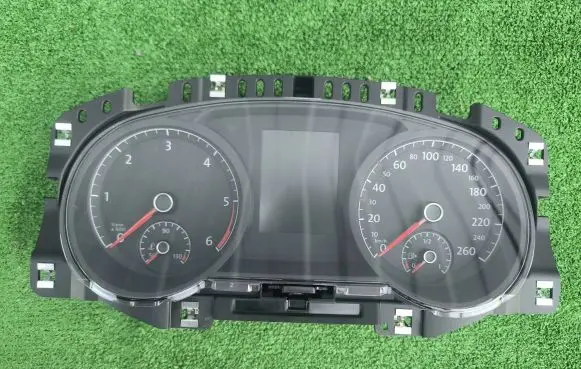 Volkswagen Golf VII Speedometer (instrument cluster) 5G1920641A 0210910202 2632490