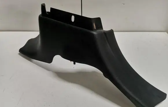 Land Rover Range Rover Sport L494 (B) pillar trim (bottom) CPLA31057A