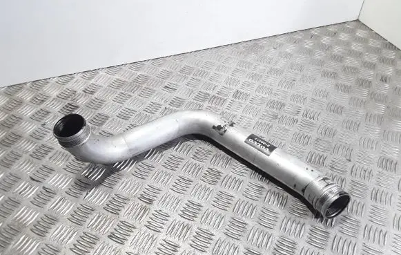 Volvo S70 V70 V70 XC Intercooler hose/pipe 9186477