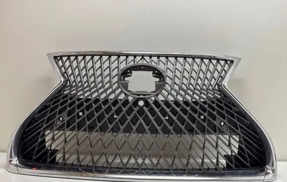 Lexus LS 460 - 600H Front bumper upper radiator grill 5316550010
