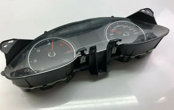 Audi A4 S4 B8 8K Speedometer (instrument cluster) 8K0920932 F1828