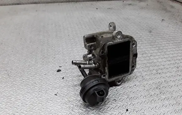 Volkswagen Touran I Engine shut-off valve 