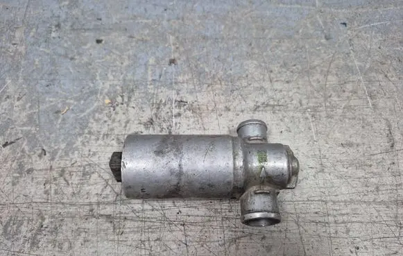Volvo 850 Idle control valve (regulator) 9454745