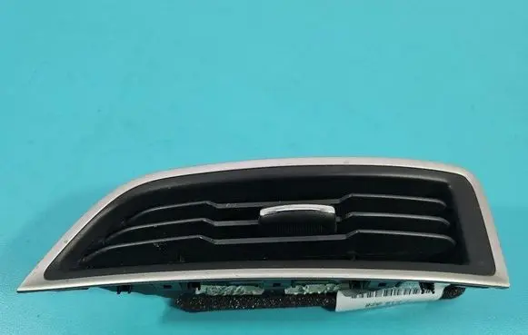Dash center air vent grill