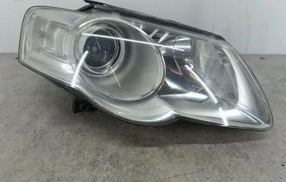 Volkswagen PASSAT B6 Headlight/headlamp 3C0941005Q