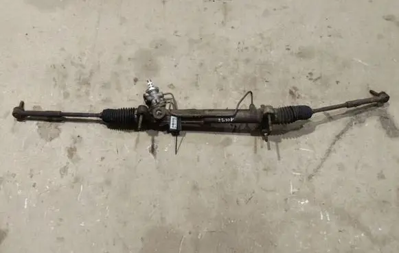 Toyota Avensis T250 Steering rack 