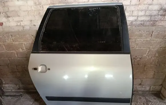 Volkswagen Sharan Rear door