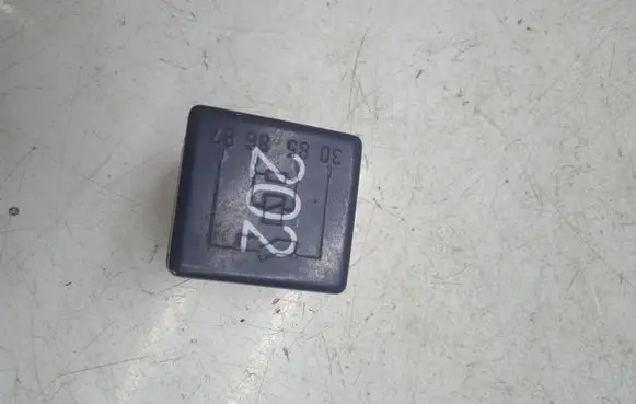 Audi A6 S6 C5 4B Other relay 6A0951253