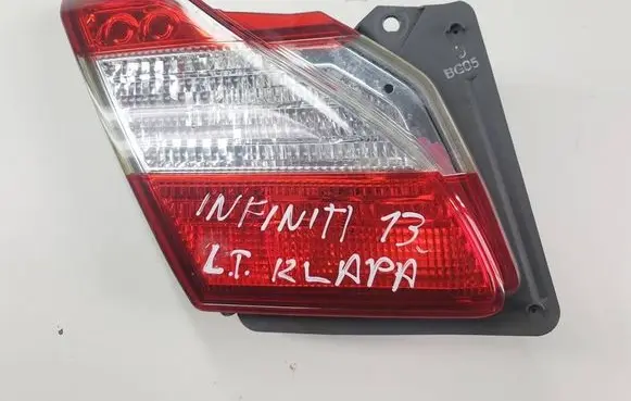 Infiniti M Y51 Rear/tail lights