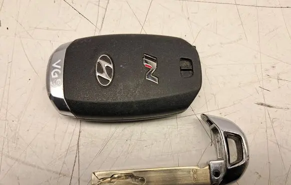 Hyundai i30 Ignition key/card 