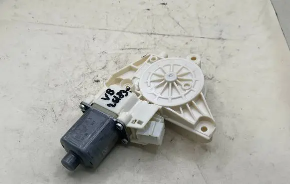 Audi A3 8Y Rear glass lock/latch C627 0130822505