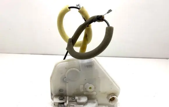 Mazda CX-3 Front door lock 