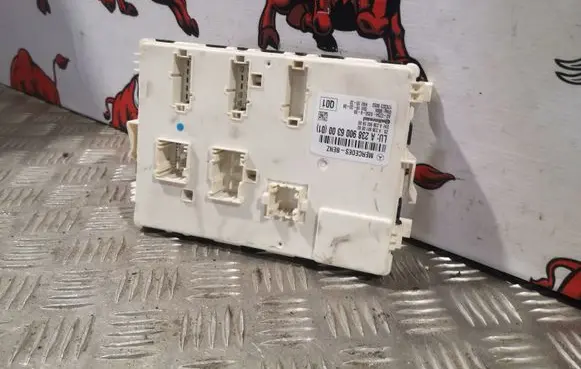 Mercedes-Benz E W238 Door control unit/module A2389006300 A2389010000