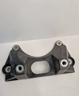 Mercedes-Benz E W213 Gearbox mounting bracket A2052420440