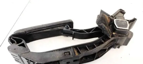 Mercedes-Benz CLS C219 Accelerator throttle pedal A2113000604
