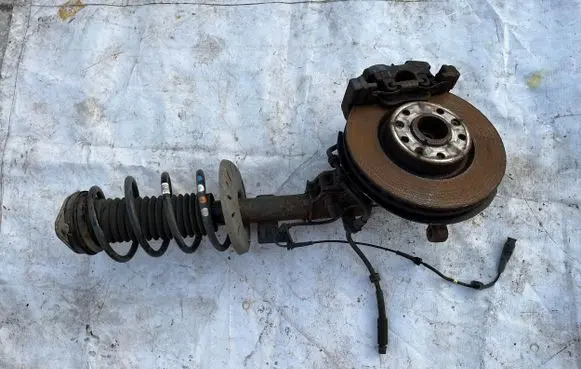 Citroen C4 II Picasso Front wheel hub spindle knuckle 1610138080