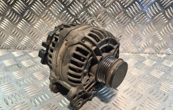 Volkswagen PASSAT B5 Generator/alternator