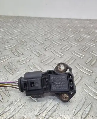 Volkswagen PASSAT B7 Air pressure sensor 03G906051E 0281002977 101114T230103C
