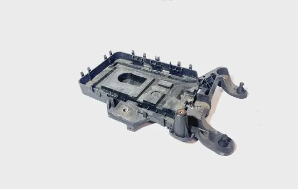 Battery tray